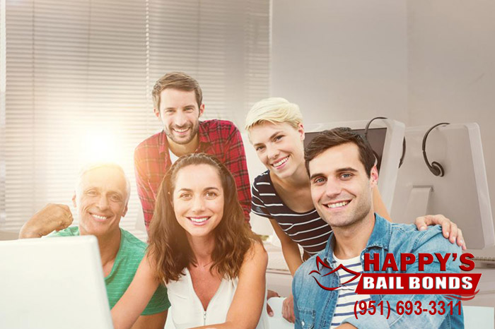 You Won’t Have to Face Bail Alone with Happy's Bail Bonds in Bakersfield